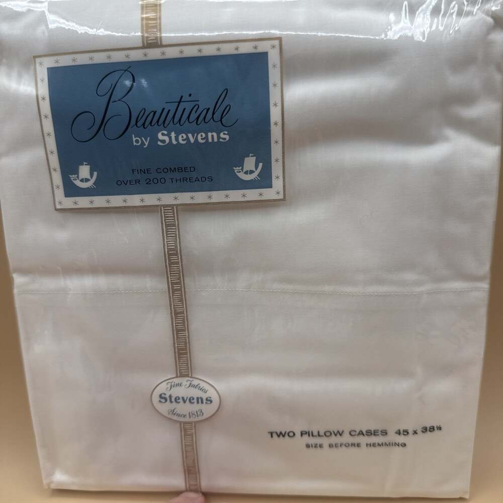 Vtg Stevens Beauticale Cotton 200 Thread 2 Cream Pillow Cases 45 x 38.5 White